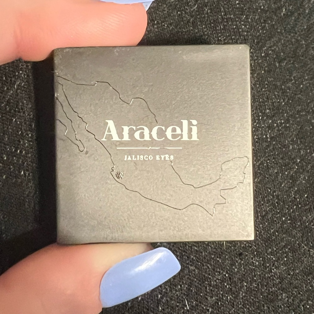 Araceli Cream Eyeshadow